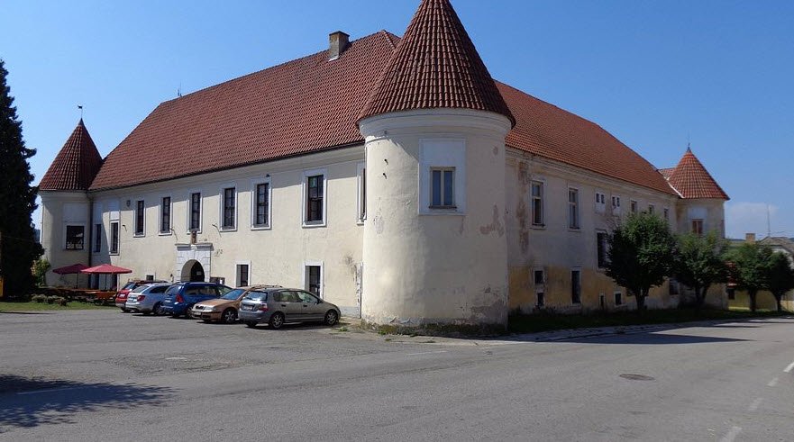 Zámek Louňovice Pod Blaníkem, Louňovice pod Blaníkem, Czechia, Czech Republic (Czechia)